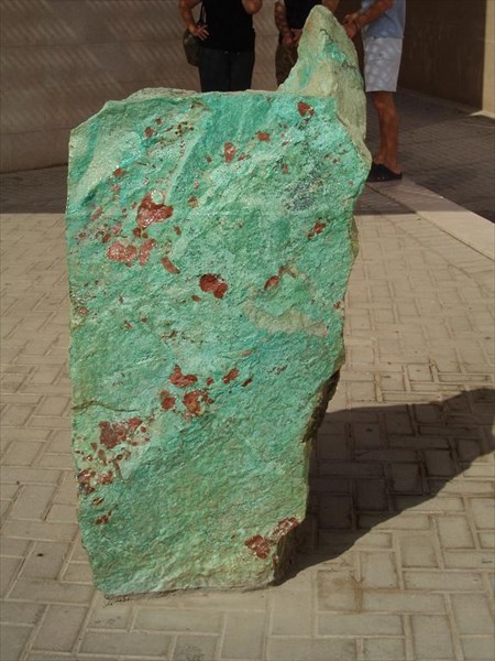 084-Монолит эйлатского камня